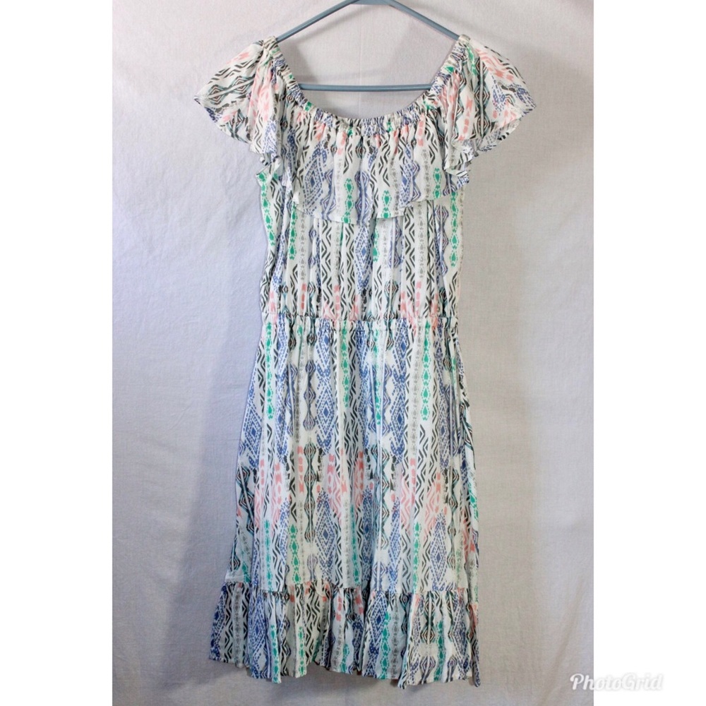 Chelsea & Theodore Printed off shoulder dress